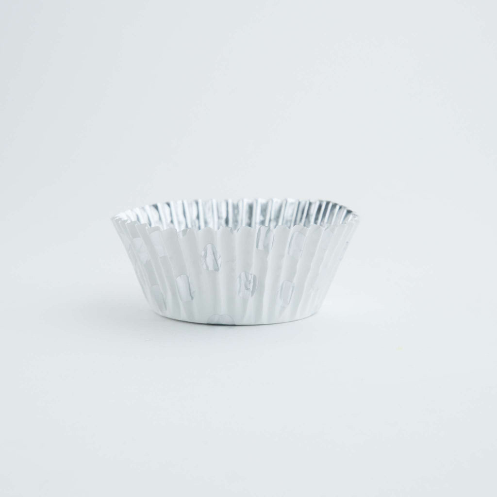 Caissettes à cupcakes doublées de feuille d'aluminium - Pois argentés Pk/30