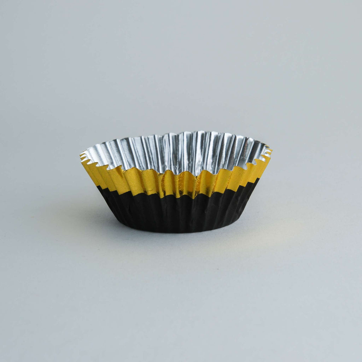 Black With Gold Trim Foil Lined Cupcake Cases Pk/30