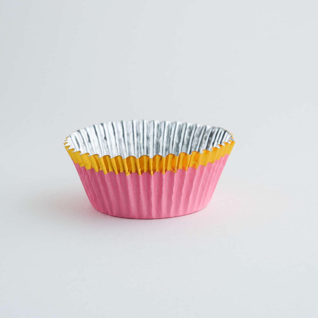 Cupcake-Förmchen folienbeschichtet - Schwarz mit Goldfolienrand 30er Pack