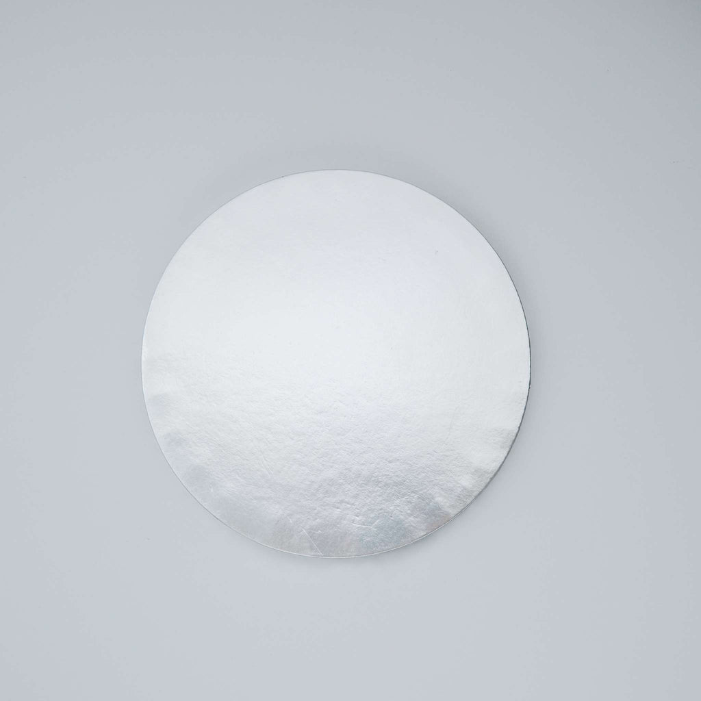 Plateaux à gâteau Ronds avec bordure lisse, Argentée (8" / 20cm)