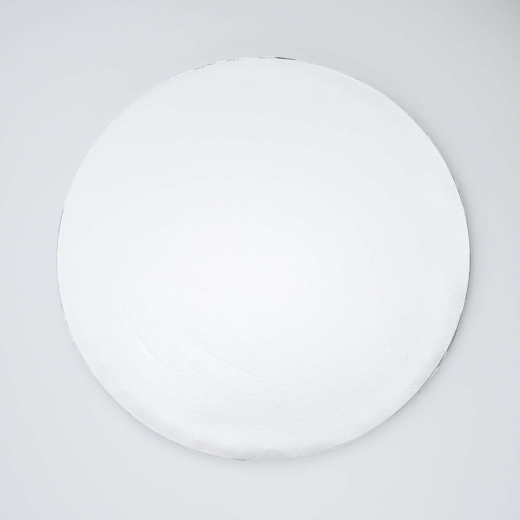 Plateaux à gâteau Ronds avec bordure lisse, Argentée (14" / 35cm)