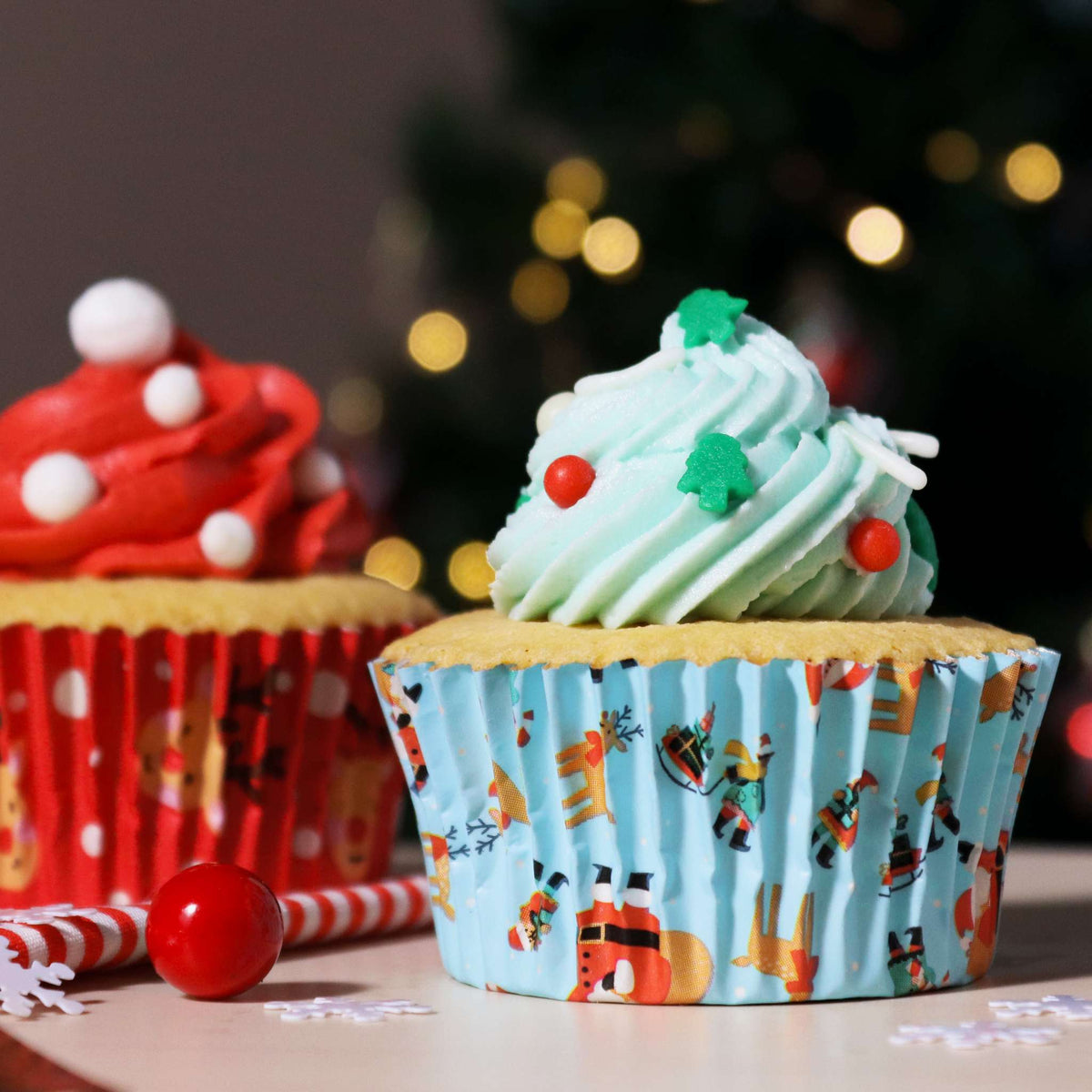 Santa & Rudolph Foil Lined Cupcake Cases Pk/60