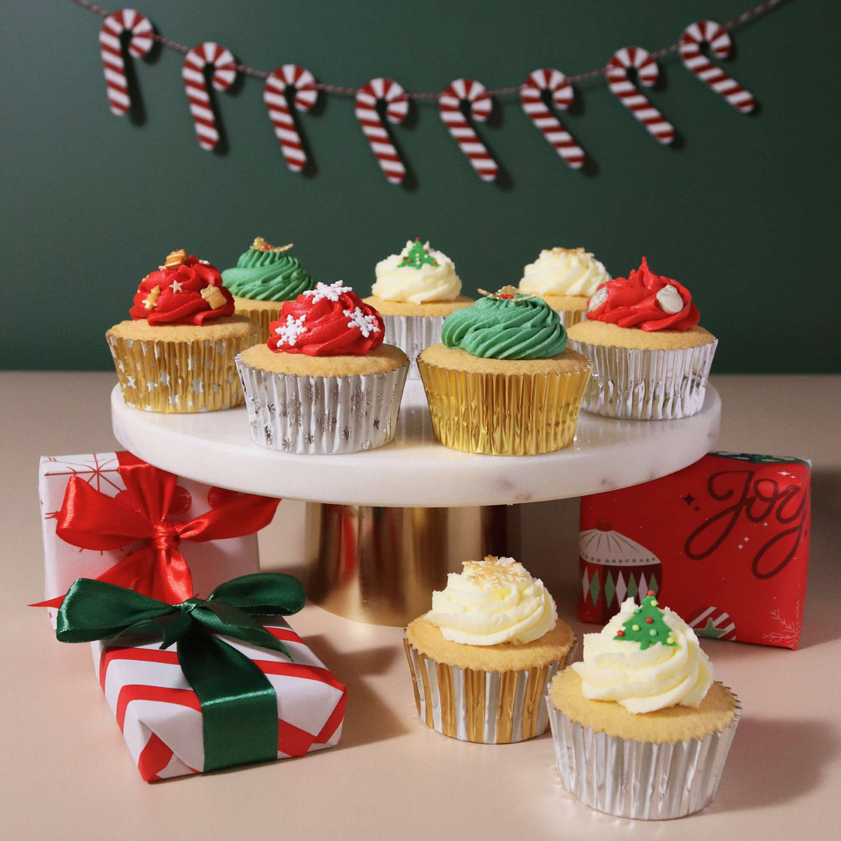 Noël Caissettes à cupcakes en Aluminium - Métalliques Or & Argent (100 pièces)