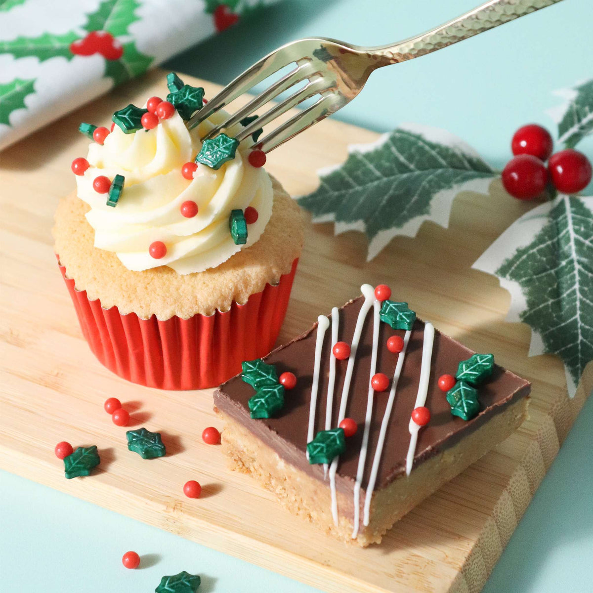 Holly & Berries Sprinkle Mix (80g)