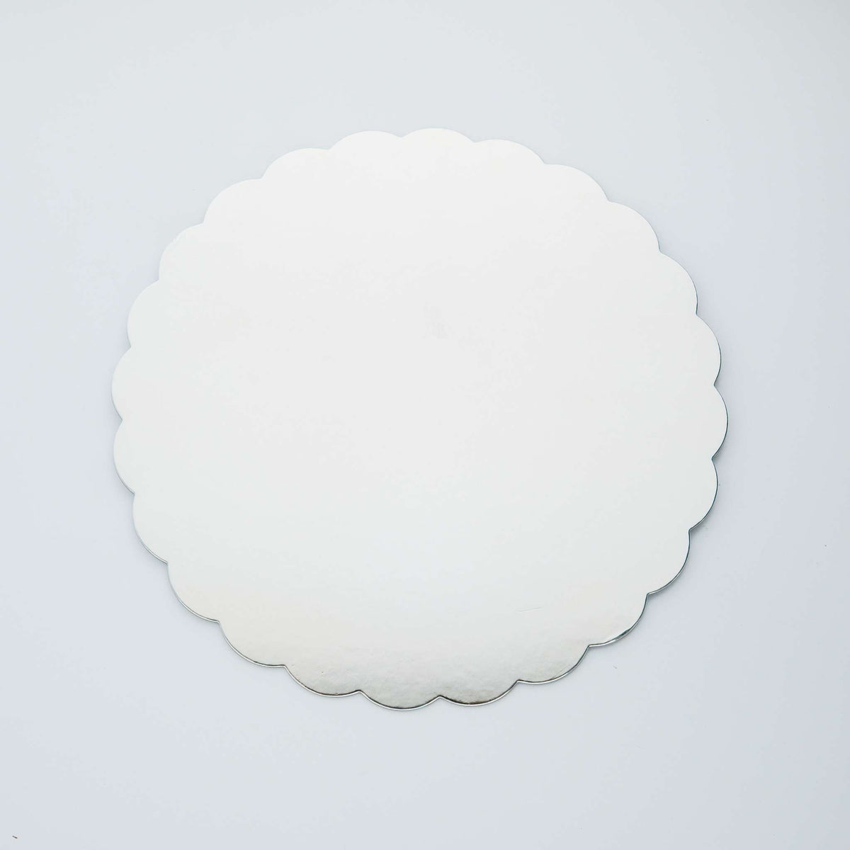 Scallop Edge Silver Mirror Cake Card (10in / 254mm)
