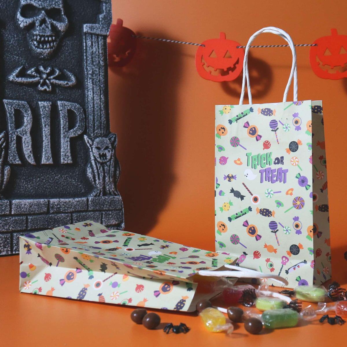 4 Sacs à friandises en Papier pour Halloween - Farce ou Friandise