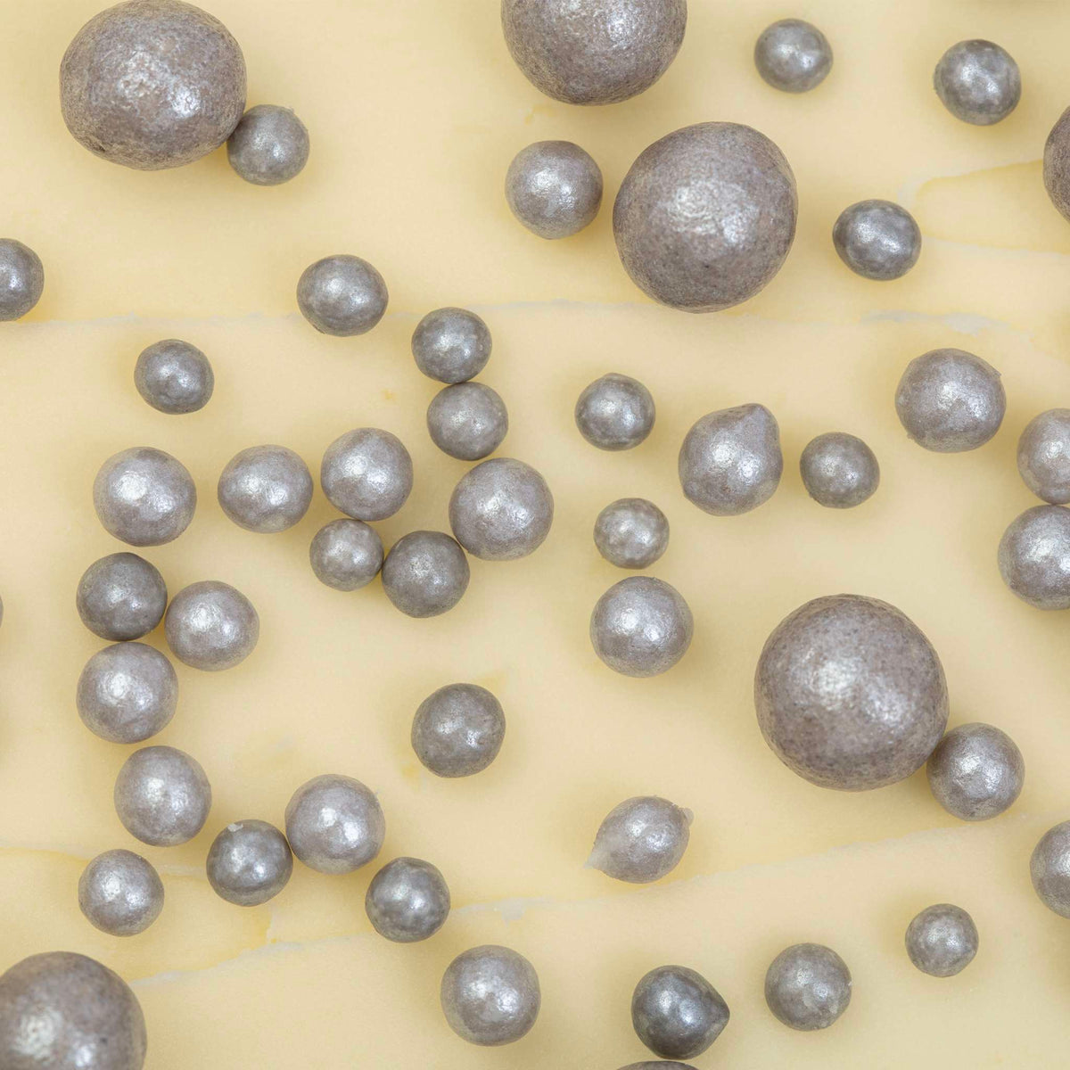 Silver Pearl Sprinkles (66g)