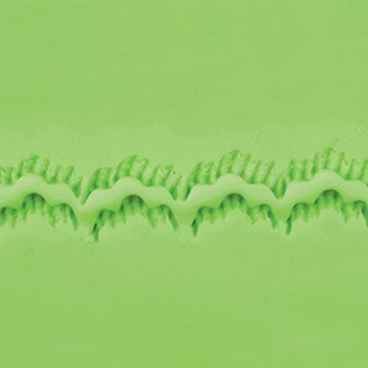 Triple Scallop Closed Serrated (3/4in)