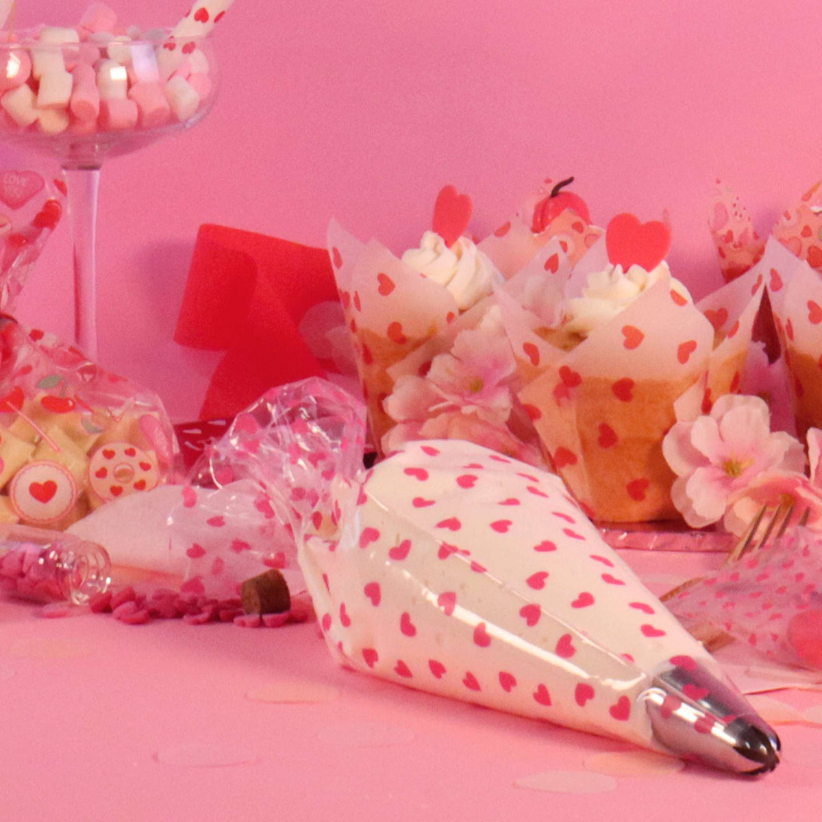 Hearts Disposable Piping Bags Pk/12 (30cm / 12in)